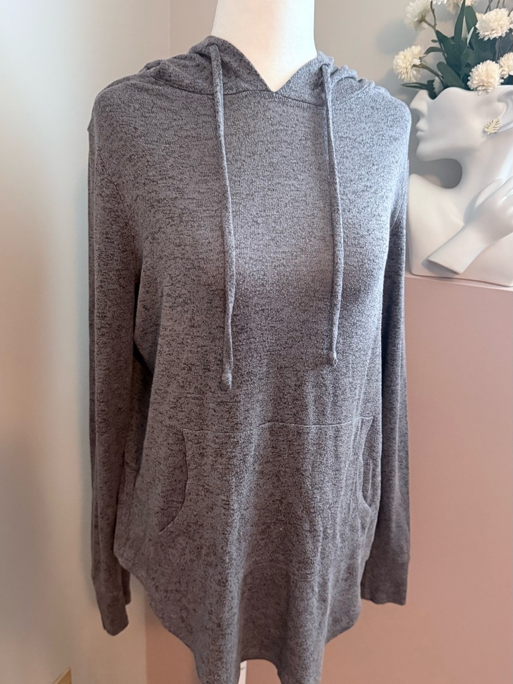 Olivia Sky Women’s Small Gray Hoodie Sweater Blouse Cardigan